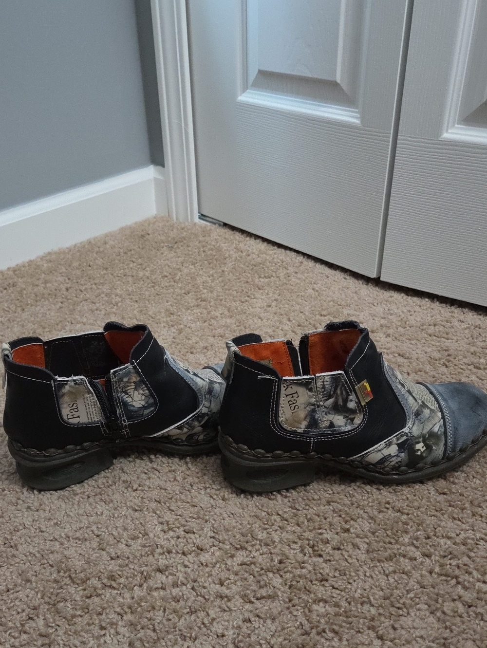 Women's Casual Ankle Booties in Black and Gray - Picture 2 of 6